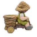 Wichtelstube-Kollektion XL Gartenfigur Martin auf Dreirad Dekofigur mit Blumentopf Outdoor 40cm hoch 40cm breit Gartenfiguren Wetterfest für Außen Gartendeko