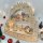 Wichtelstube-Kollektion XXL LED Schwibbogen Weihnachtsdorf, Lichterbogen mit Podest mehrere Ebenen und Bewegung Schwippbogen mit drehenden Weihnachtsbaum Echtholz